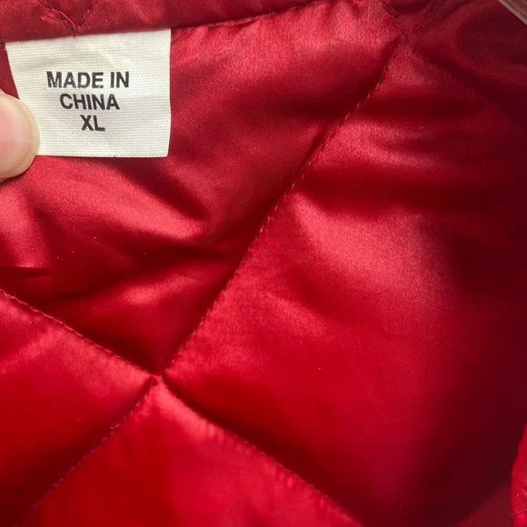 Lightweight Reversible Vest - Picture 3 of 11